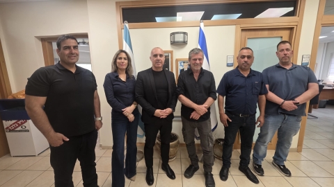 אלון_1.jpg