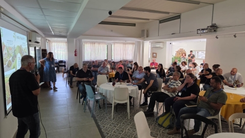 מגזם למשאב למידת עמיתים במועצה האזורית מנשה (6).jpg